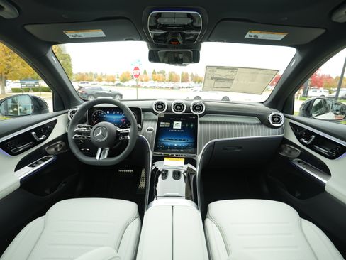 New 2026 Mercedes-Benz GLC 300 4MATIC image 18