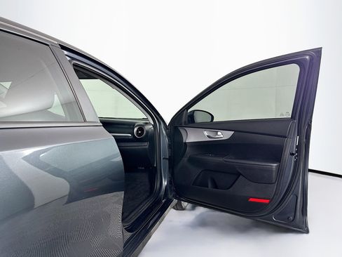 Used 2023 Kia Forte LXS image 29