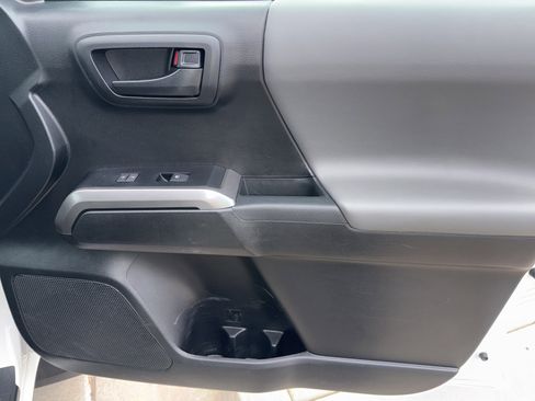 Used 2022 Toyota Tacoma 4x4 Double Cab image 23