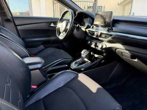 Used 2021 Kia Forte GT-Line FWD image 12
