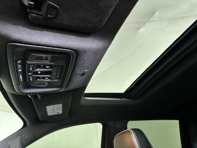 Used 2025 GMC Sierra 2500 Denali Ultimate AWD/4WD image 19
