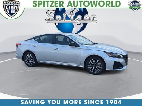 New 2026 Nissan Altima 2.5 SV FWD image 2