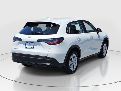 Used 2023 Honda HR-V LX image 5