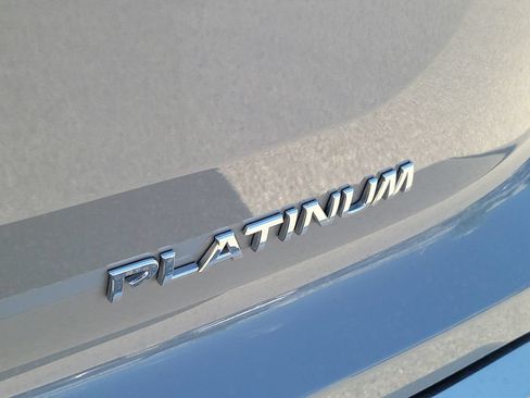 Used 2023 Nissan Pathfinder Platinum FWD image 9