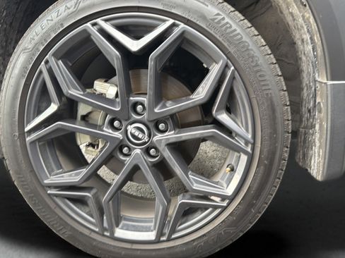 Certified 2025 Nissan Kicks SR FWD image 14