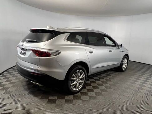 Used 2022 Buick Enclave Premium image 9