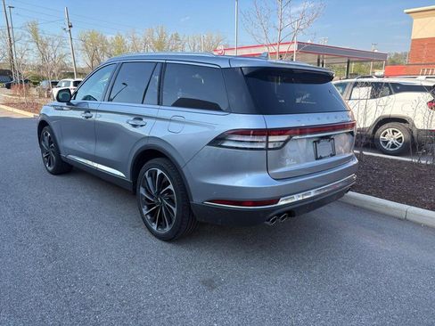 Used 2020 Lincoln Aviator Reserve w/ Equipment Group 202A image 2