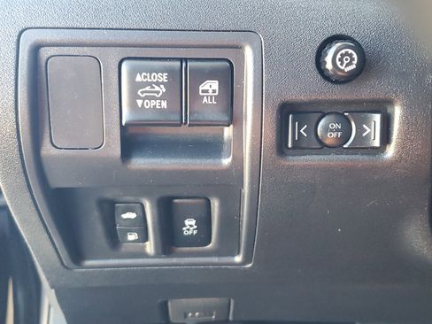 Used 2012 Lexus IS 250C image 17