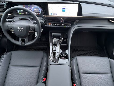 New 2026 Toyota Crown Platinum AWD/4WD image 11