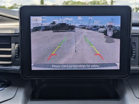 Used 2022 Ford Explorer XLT w/ Equipment Group 202A RWD image 21