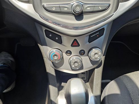 Used 2019 Chevrolet Sonic LT w/ Convenience Package FWD image 11