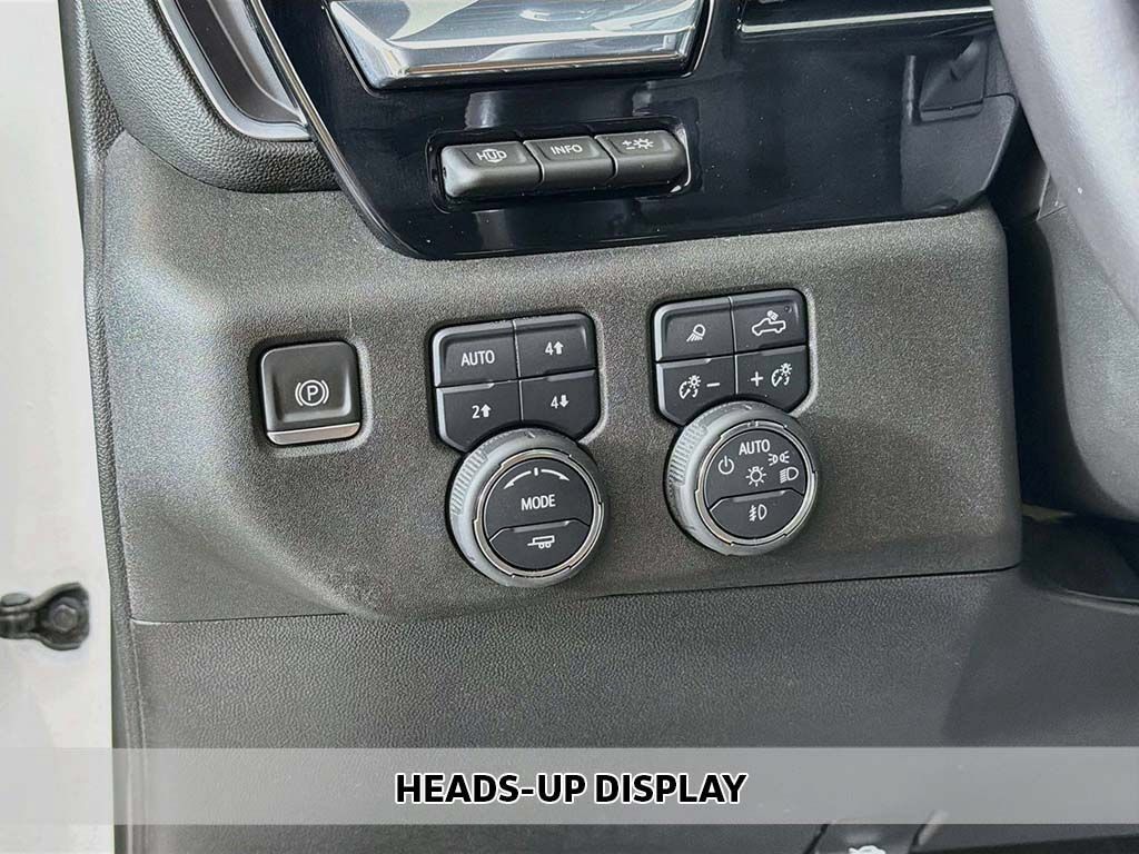 Used 2024 Chevrolet Silverado 1500 High Country w/ Technology Package AWD/4WD image 6