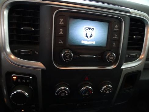 Used 2016 RAM 1500 Classic SLT AWD/4WD image 11