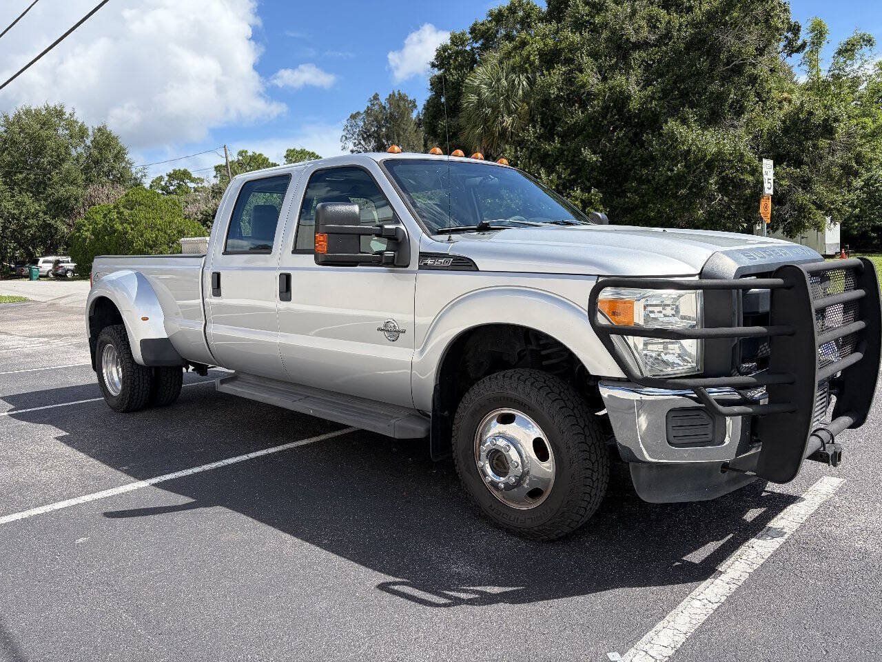 Used 2016 Ford F350 XL w/ Power Equipment Group AWD/4WD image 3