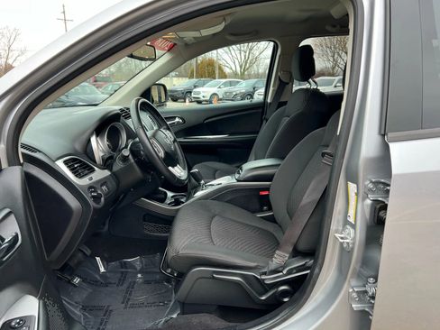 Used 2018 Dodge Journey SE w/ Popular Equipment Group FWD image 16