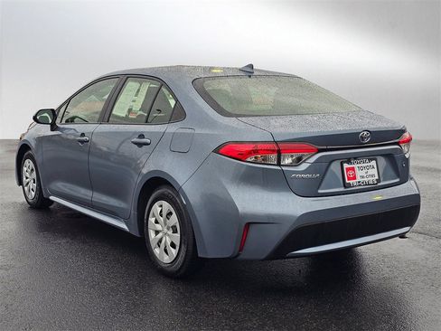 Used 2021 Toyota Corolla L image 3