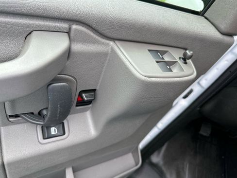 New 2025 Chevrolet Express 3500 w/ Driver Convenience Package image 9