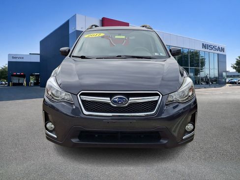 Used 2017 Subaru Crosstrek 2.0i Premium w/ Popular Package #1 AWD/4WD image 2