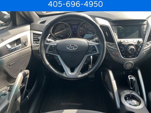 Used 2016 Hyundai Veloster w/ Option Group 02 FWD image 16