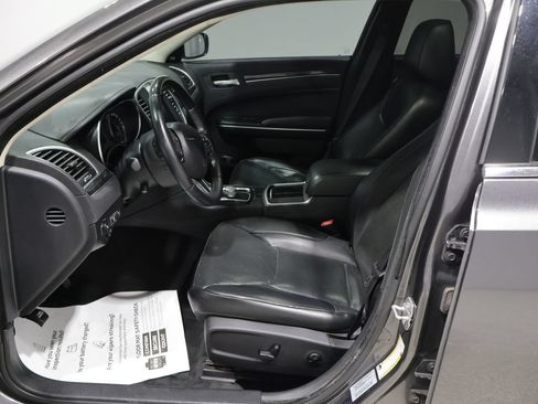 Used 2016 Chrysler 300 C AWD/4WD image 10