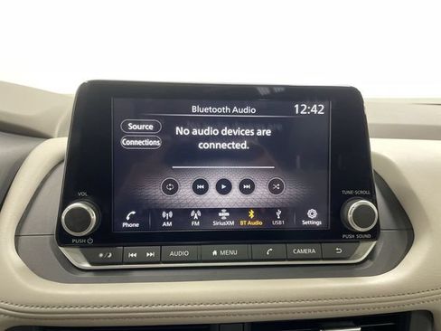 Used 2024 Nissan Rogue SV w/ SV Premium Package AWD/4WD image 16