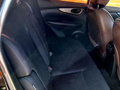 Used 2020 Nissan Rogue Sport S image 4