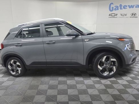 Used 2023 Hyundai Venue SEL w/ Cargo Package FWD image 1