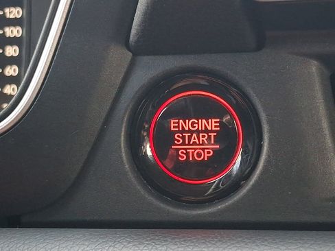 Used 2024 Honda Pilot Elite image 27