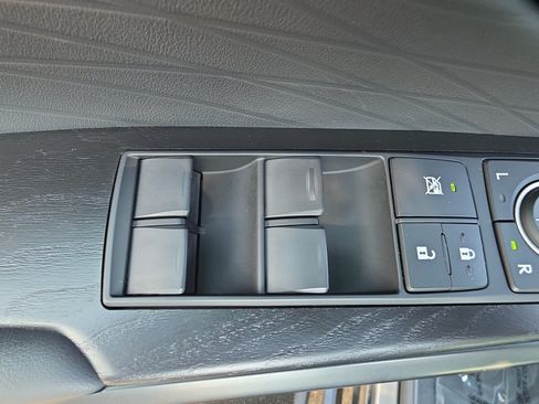 Used 2023 Lexus IS 300 AWD w/ Premium Package image 28
