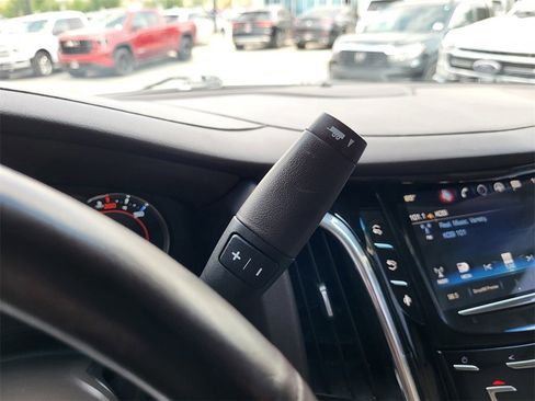 Used 2016 Cadillac Escalade Luxury image 11