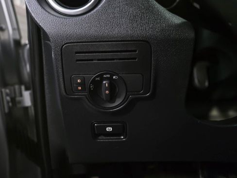 Used 2016 Mercedes-Benz Metris Passenger image 26