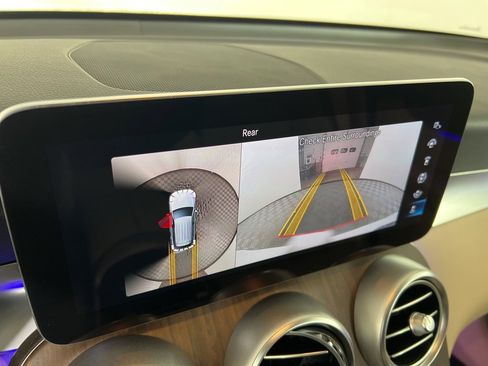 Used 2022 Mercedes-Benz GLC 300 4MATIC image 29