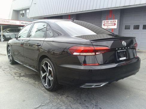 Used 2020 Volkswagen Passat 2.0T R-Line image 3