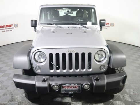 Used 2015 Jeep Wrangler Rubicon w/ Connectivity Group AWD/4WD image 15