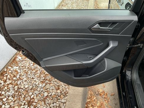 Used 2025 Volkswagen Jetta S image 17