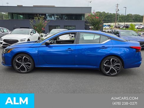 Used 2025 Nissan Altima 2.5 SR FWD image 3