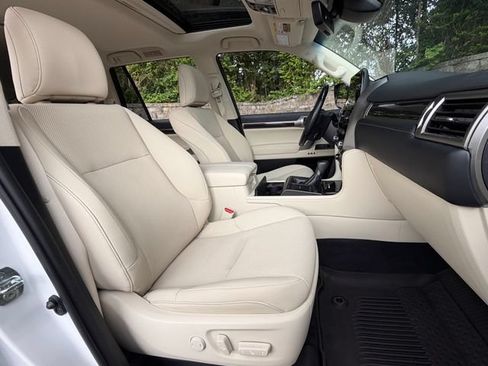 Certified 2023 Lexus GX 460 Premium AWD/4WD image 26