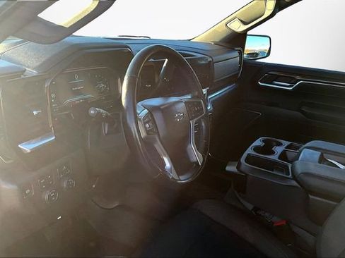 Used 2022 Chevrolet Silverado 1500 LT Trail Boss image 12