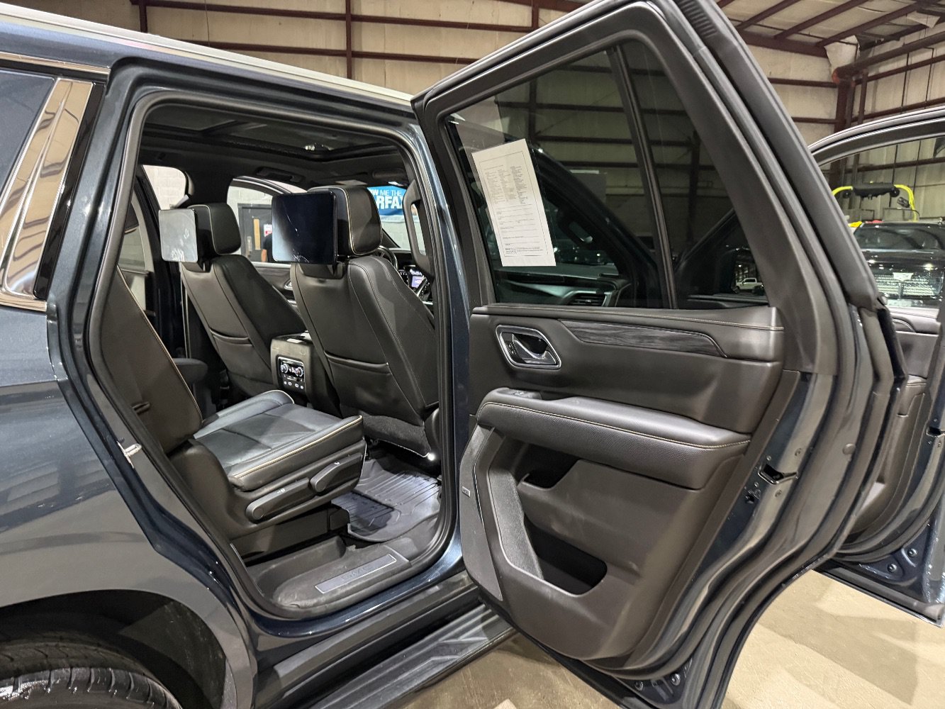 Used 2021 GMC Yukon SLT w/ SLT Luxury Plus Package RWD image 20