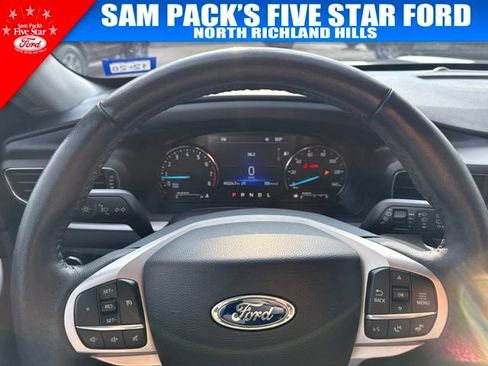 Used 2024 Ford Explorer XLT w/ Equipment Group 202A RWD image 7