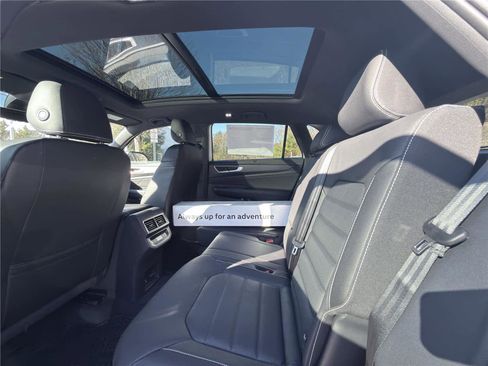 New 2026 Volkswagen Atlas Cross Sport SEL R-Line AWD/4WD image 16
