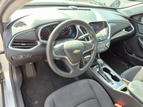 Used 2022 Chevrolet Malibu LT FWD image 14