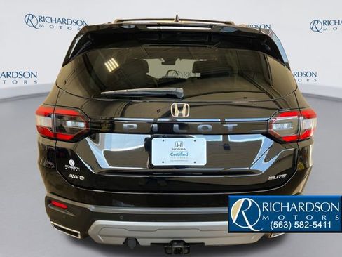 Used 2023 Honda Pilot Elite image 4