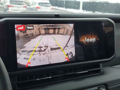 Used 2024 Jeep Wrangler Unlimited Rubicon image 15