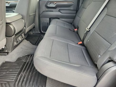 Used 2025 Chevrolet Silverado 1500 LT AWD/4WD image 30