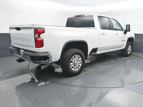 Used 2024 Chevrolet Silverado 2500 LT AWD/4WD image 30