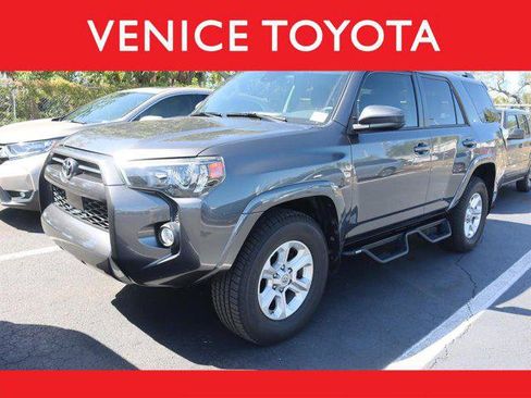 Certified 2020 Toyota 4Runner SR5 AWD/4WD image 1