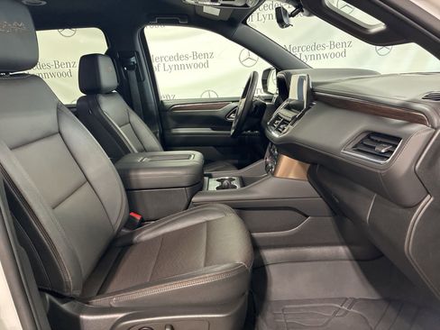 Used 2022 Chevrolet Suburban High Country w/ Max Trailering Package image 16