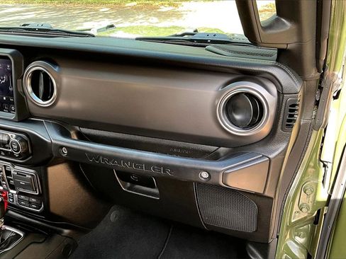 Used 2021 Jeep Wrangler Unlimited Rubicon image 22