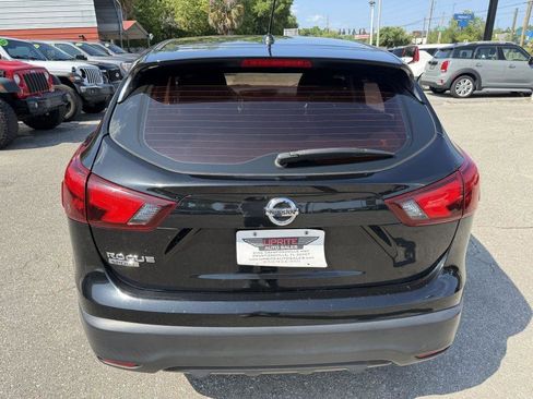 Used 2019 Nissan Rogue Sport S FWD image 6